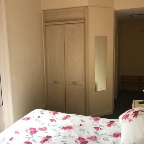 Hostal Dorstan Guest House