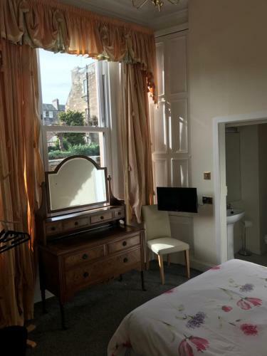 Hostal Dorstan Guest House