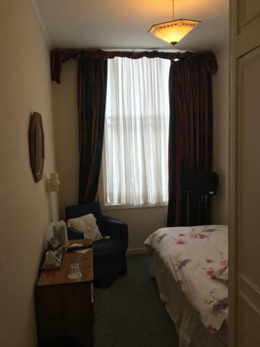 Hostal Dorstan Guest House