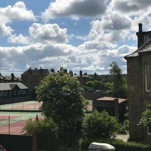 Hostal Dorstan Guest House