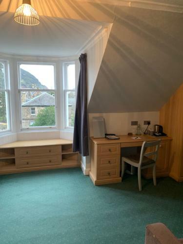 Hostal Clan Walker Guest House
