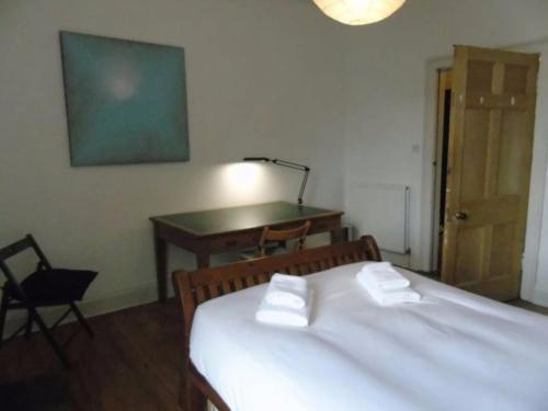 2 Bedroom Apartment In City Centre Accommodates 6