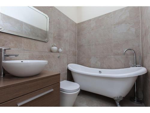 Apartamento Central, Spacious 3br Edinburgh Flat For 6