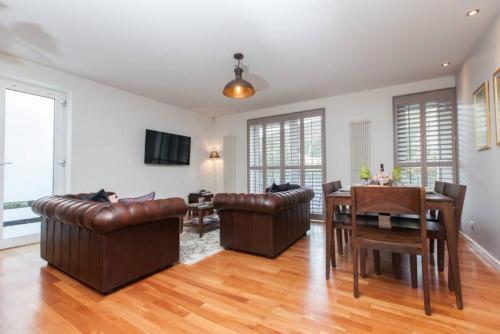 Apartamento 2 Bedroom Flat In Holyrood Area Accommodates 6