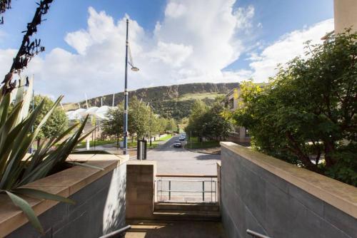 Apartamento 2 Bedroom Flat In Holyrood Area Accommodates 6