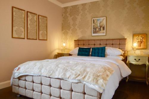 1 Bedroom Apartment On Royal Mile Sleeps 4