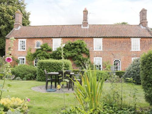 Waterfall Cottage, Dereham