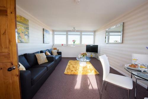 Premier - Trinidad Apartment