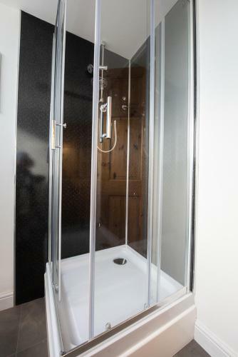 Premier - Trinidad Apartment
