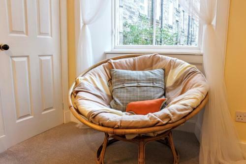 Modern Arthurs Seat Apartment - Sleeps 6