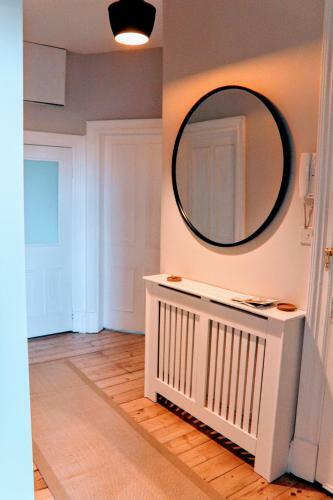 Modern Arthurs Seat Apartment - Sleeps 6