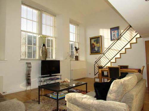Davie Street Apartment