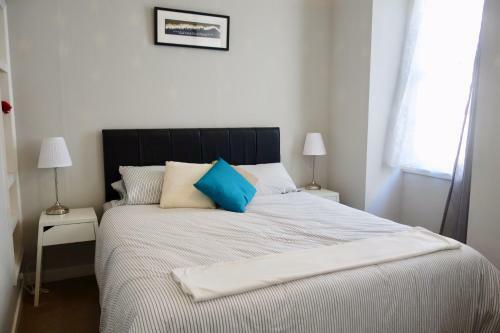 1 Bedroom Apartment Near Edinburgh Castle Sleeps 2