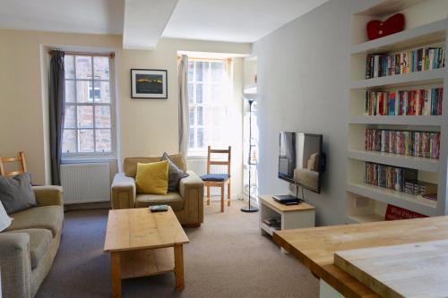 1 Bedroom Apartment Near Edinburgh Castle Sleeps 2