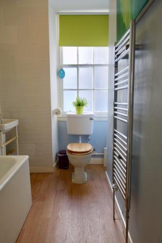 1 Bedroom Apartment Near Edinburgh Castle Sleeps 2