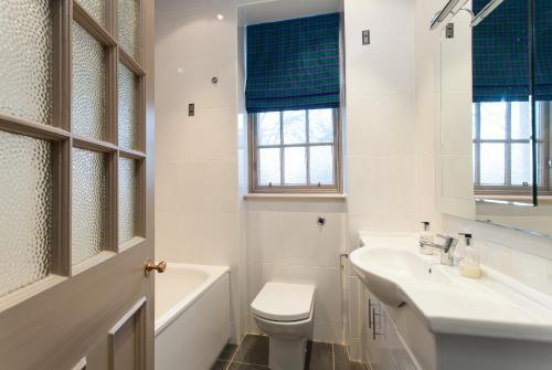 Apartamento The Ramsay Castle View Residence