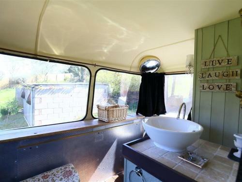 The Red Bus!, Newnham On Severn I