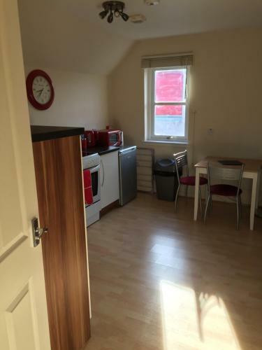 6 Varis Apartments