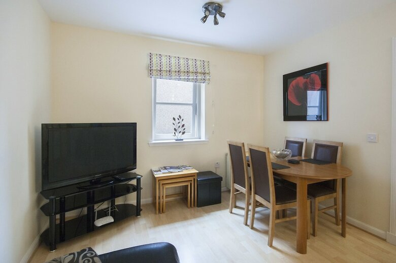 4 Varis Apartments