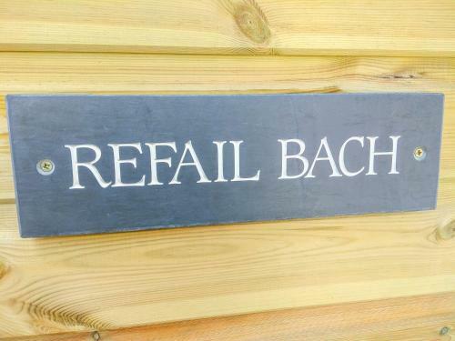 Refail Bach, Gaerwen