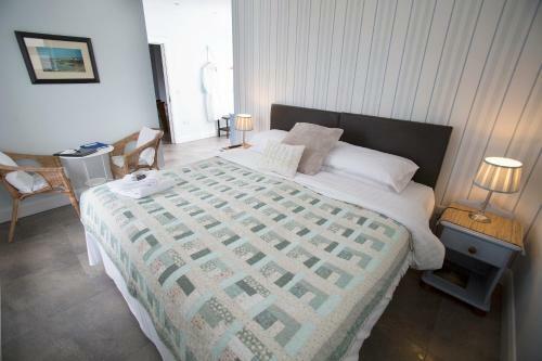 Water's Edge Glenarm Bed And Breakfast