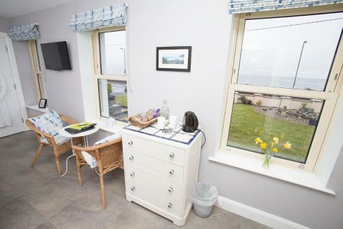 Water's Edge Glenarm Bed And Breakfast