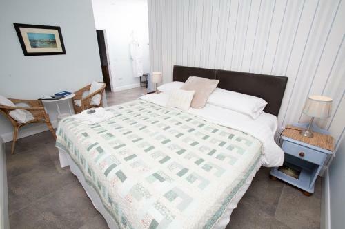 Water's Edge Glenarm Bed And Breakfast