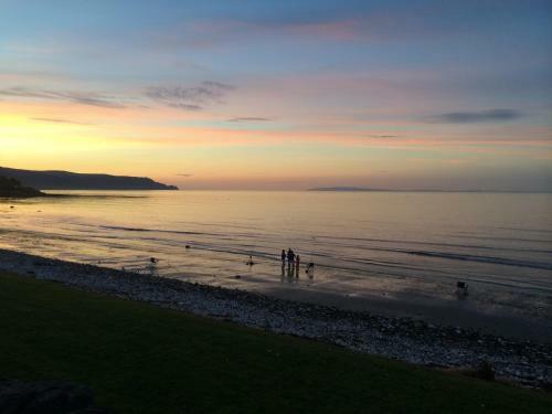 Water's Edge Glenarm Bed And Breakfast