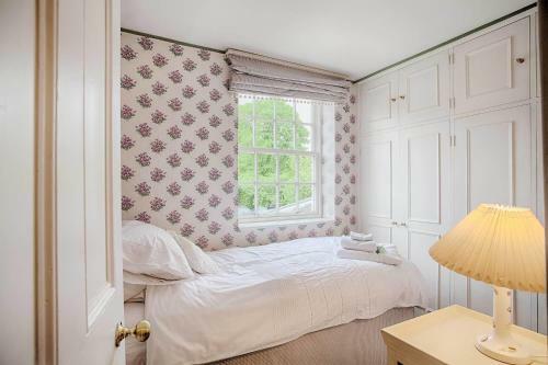 Vicarage House & Pool House