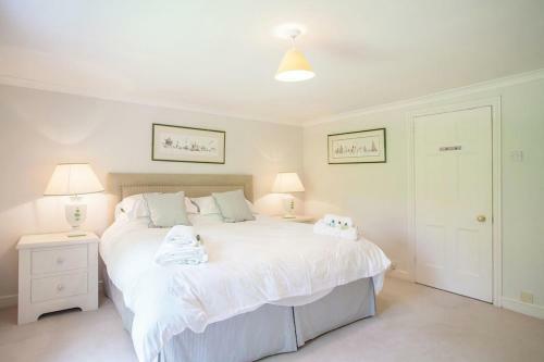 Vicarage House & Pool House