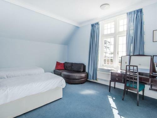 Alston Hall, Plymouth