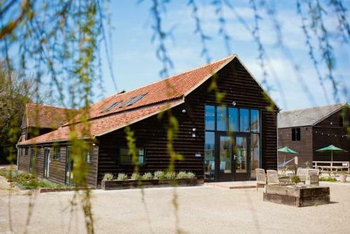 Lodge Creeksea Place Barns