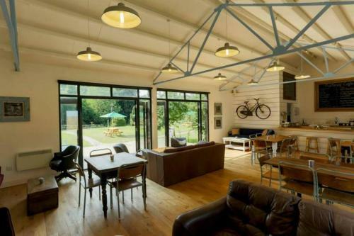 Lodge Creeksea Place Barns