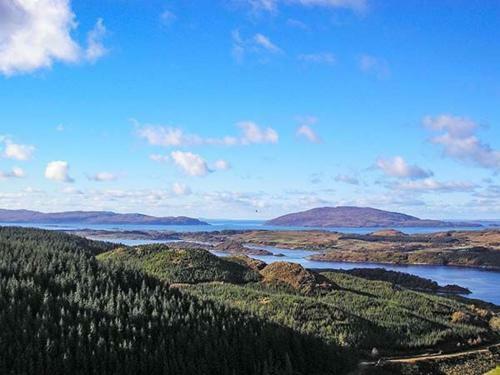 Ghleanna Beag (Small Glen)