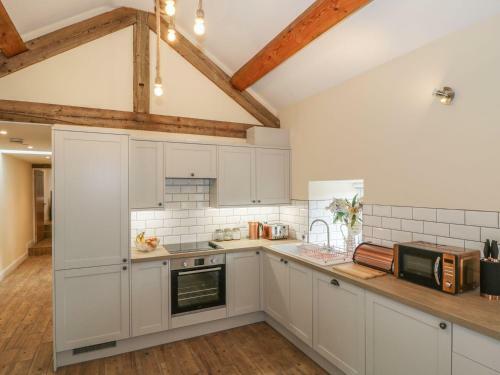 Rhianwen, Plas Moelfre Hall Barns, Oswestry