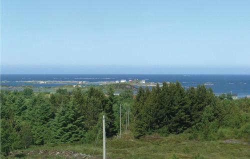 Holiday Home Farstad R�vhaugen