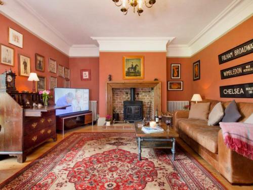 Holiday Home Hutchinghayes Farmhouse