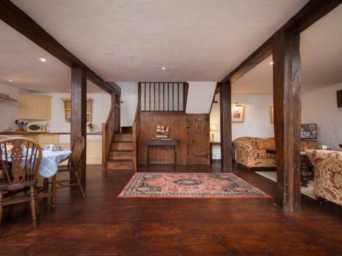 Holiday Home Hutchinghayes Barn
