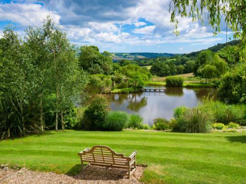 Holiday Home Hutchinghayes Barn