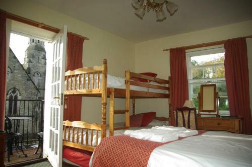Victoria Hotel