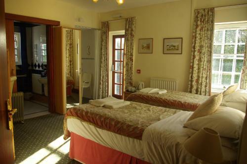 Victoria Hotel