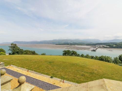 Bryn Mel Apartment, Menai Bridge
