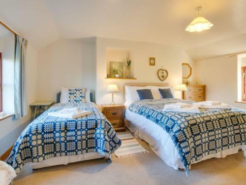Holiday Home Yr Hendre