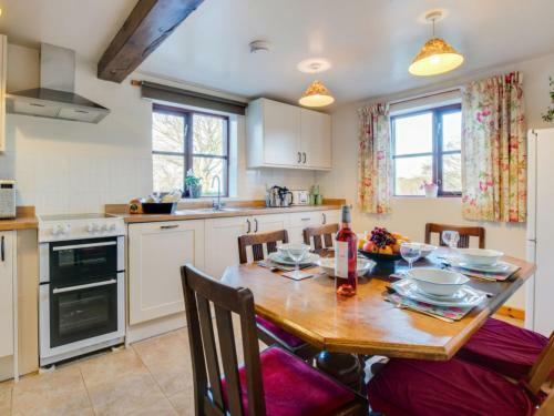 Holiday Home Yr Hendre