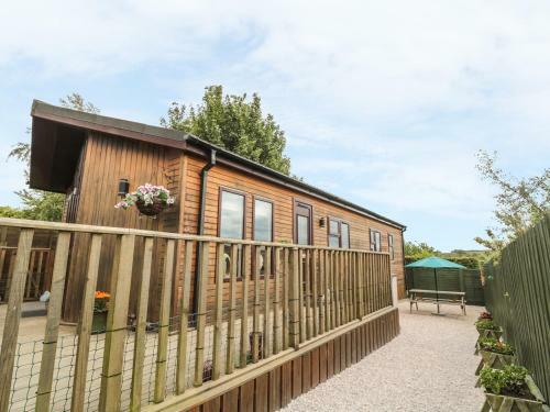 Little Gem Lodge