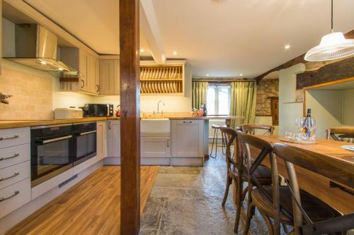 Stocklinch Villa Sleeps 14 Wifi