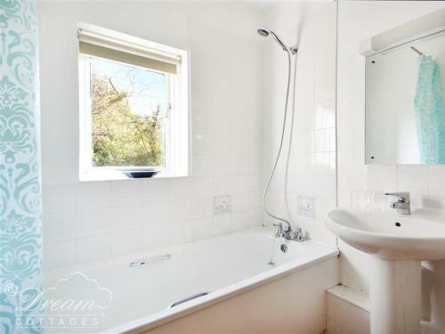 Whispering Pines Cottage, West Bexington