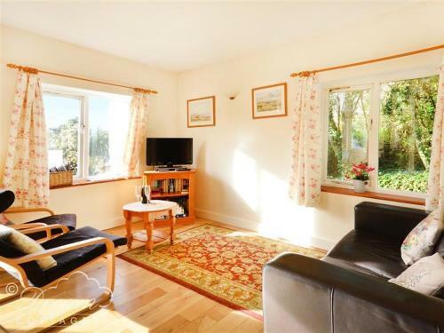 Whispering Pines Cottage, West Bexington