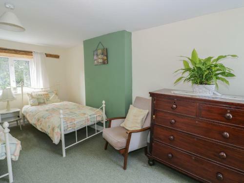 1 Westcroft Cottage, Stonehouse