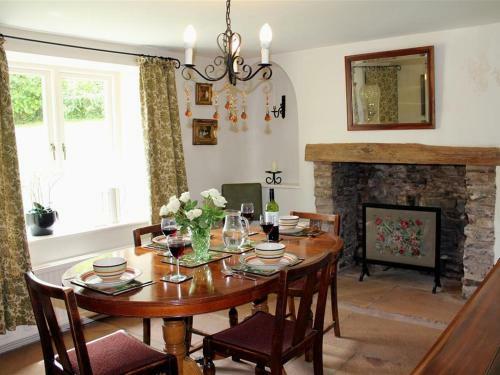 Rose Tree Cottage, Westbury On Severn